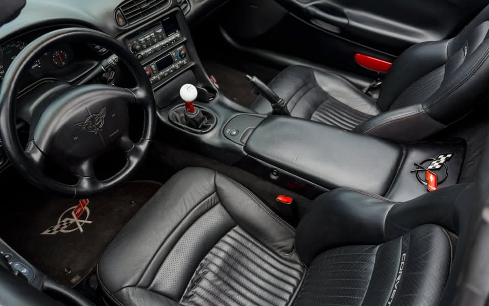1999 Chevrolet Corvette C5: Cockpit