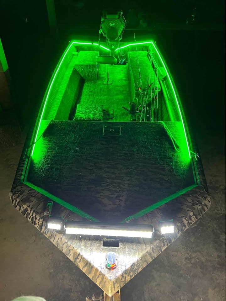 2007 Excel 18 ft duck boat, photo 2