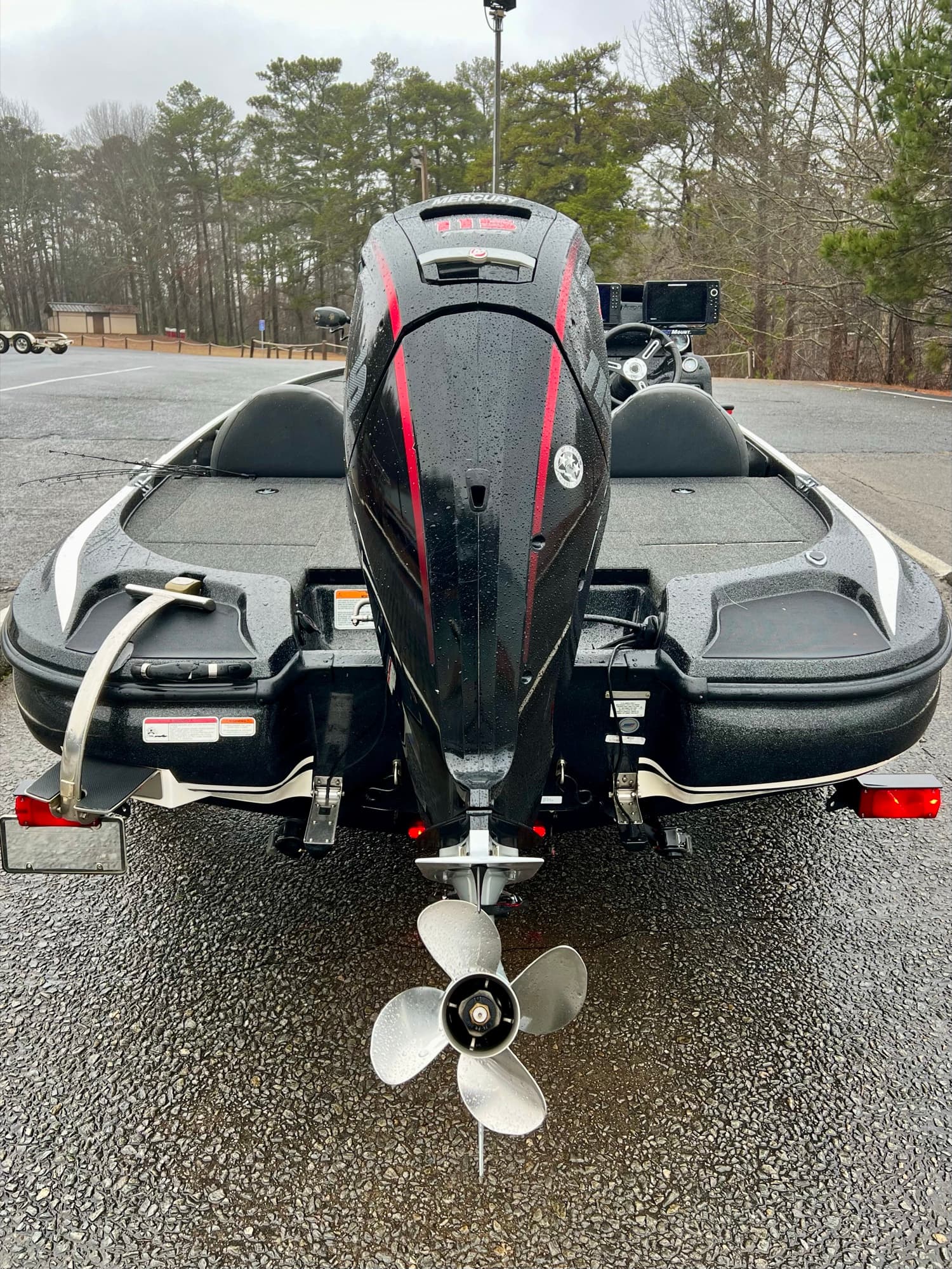 2020 Nitro Z17: Stern and Mercury outboard